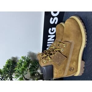 Timberland 6” Premium Boot Wheat Size 8.5W 10360 3640, LKE